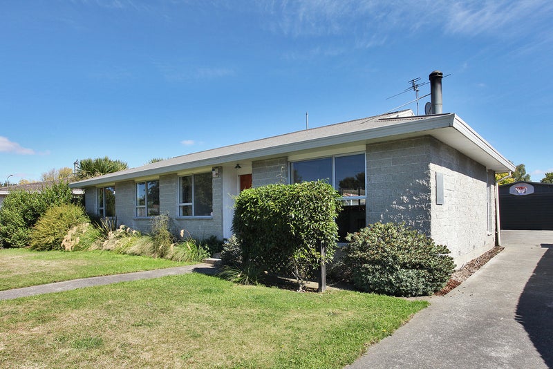 3 Magenta Place, Broomfield, Christchurch - Carousel 1