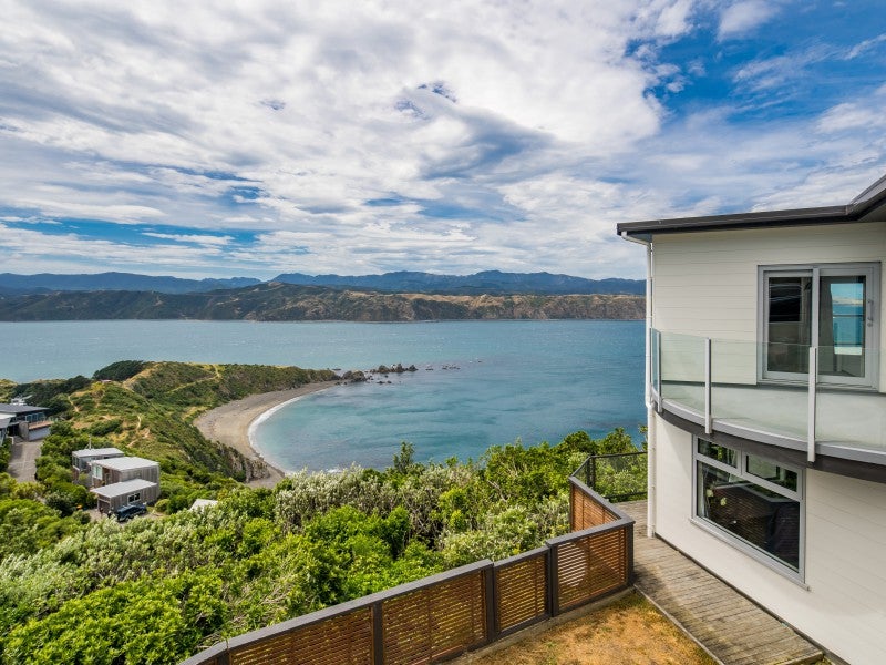10 Paratu Way, Strathmore Park, Wellington - Carousel 1