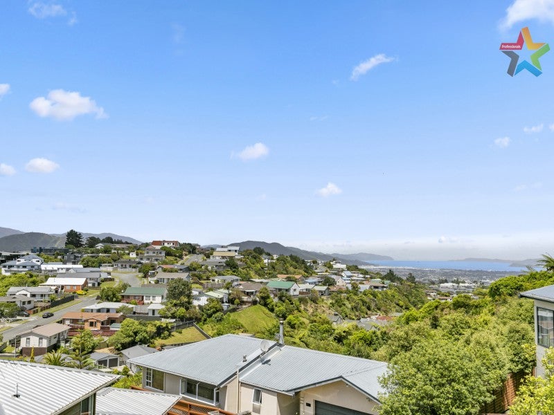 2/259 Major Drive, Kelson, Lower Hutt - Carousel 2