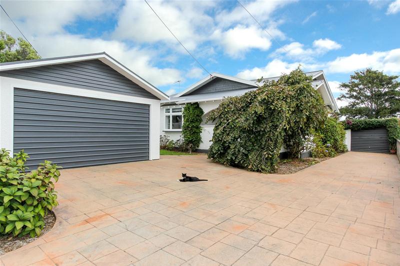 39 Dorset Avenue, Westown, New Plymouth - Carousel 2