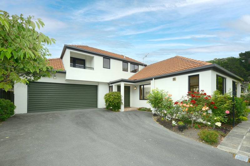 2/11 Basil Place, Mount Pleasant, Christchurch - Carousel 1