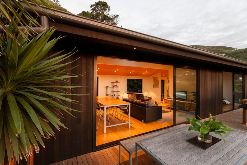 56 Seaview Road, New Lynn - Carousel 1