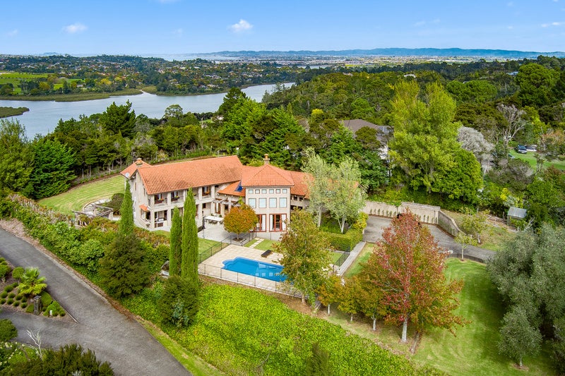 257 Paremoremo Road, Paremoremo, Auckland - Carousel 1