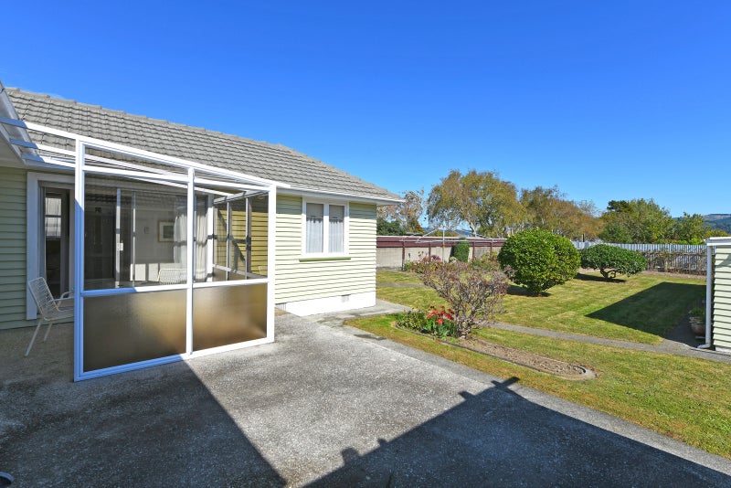 52 Fraser Crescent, Elderslea, Upper Hutt - Carousel 29