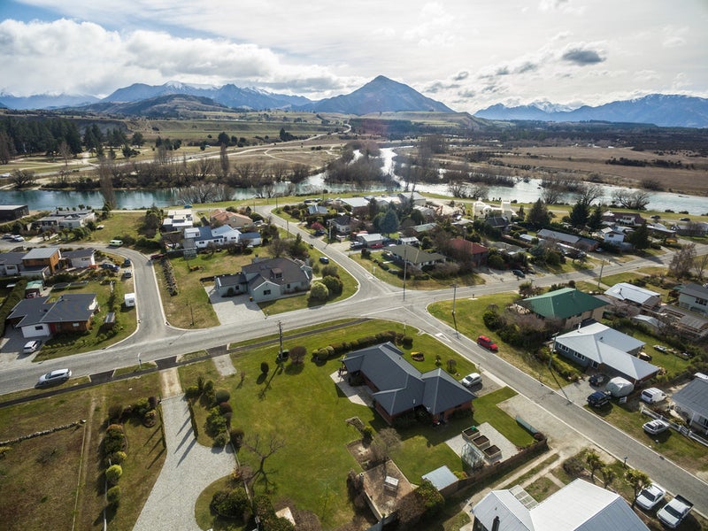 14 Arklow Street, Albert Town, Wanaka - Carousel 20