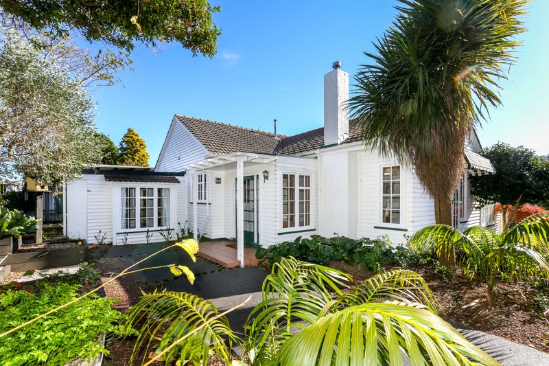 94 Belt Road, New Plymouth, New Plymouth - Carousel 21