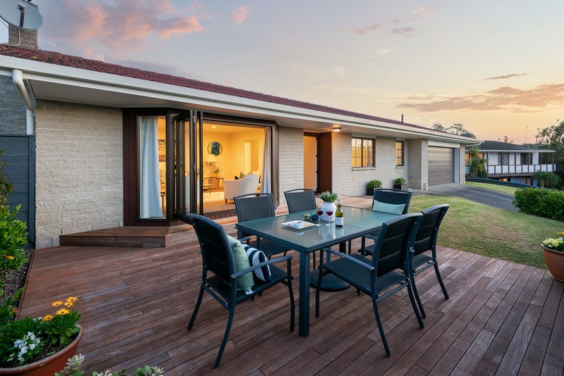 12 Aries Place, Shelly Park, Auckland - Carousel 1