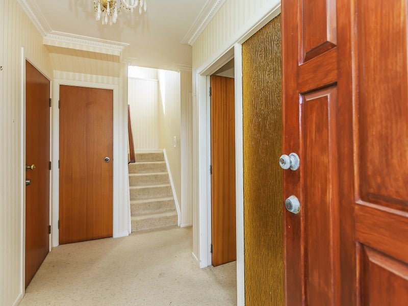 5 Houston Grove, Miramar, Wellington - Carousel 2