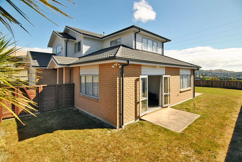 24 Cedarwood Street, Woodridge, Wellington - Carousel 2