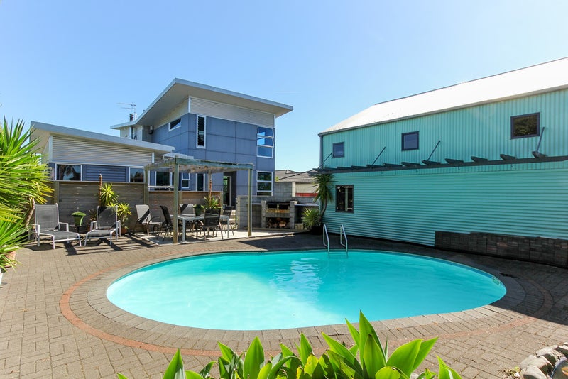 139 Mangorei Road, Merrilands, New Plymouth - Carousel 2