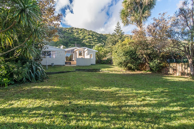 212 Main Road South, Raumati South, Paraparaumu - Carousel 1
