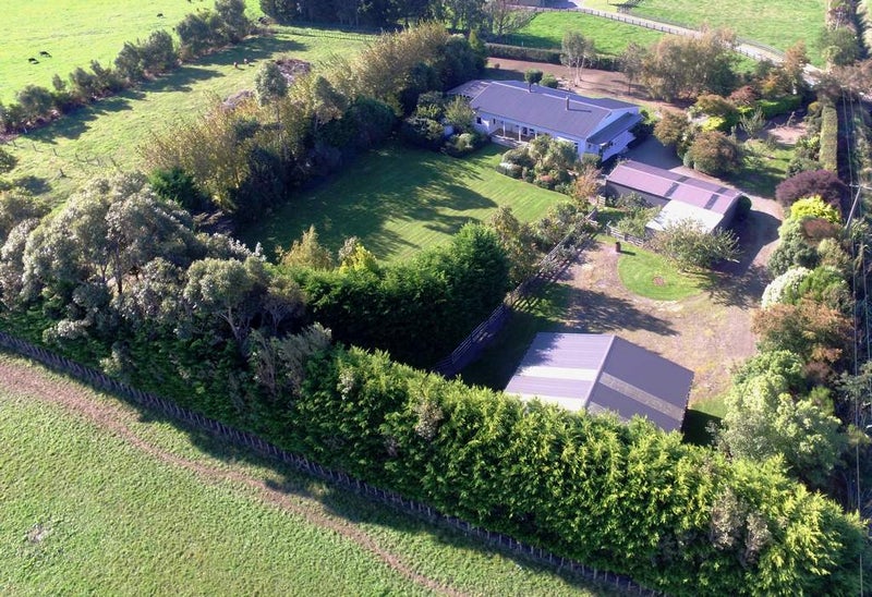 412 Aranui Road, Palmerston North - Carousel 1