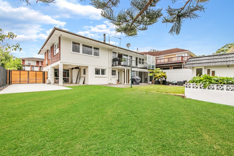 14 Hibiscus Place, Hillsborough, Auckland - Carousel 2
