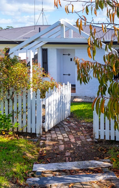 1/4 View Road, Shelly Park, Auckland - Carousel 2