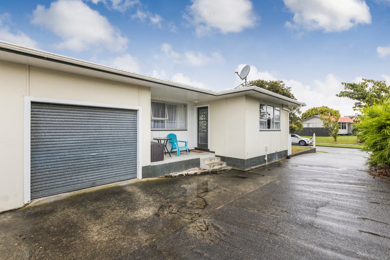 15 Meadowbrook Drive, Cloverlea, Palmerston North - Carousel 15