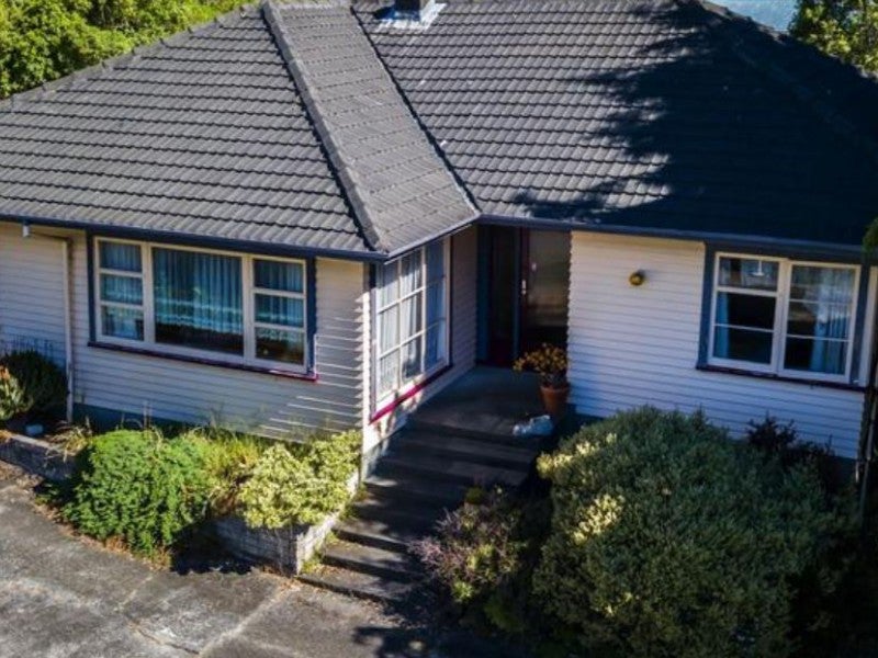 93 Stokes Valley Road, Stokes Valley, Lower Hutt - Carousel 2