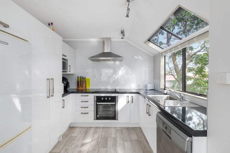 29 Landscape Road, Otumoetai, Tauranga - Carousel 2