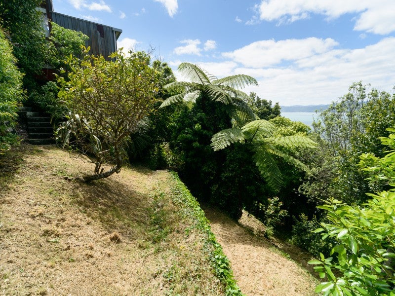 24 Napier Street, Karaka Bays, Wellington - Carousel 26