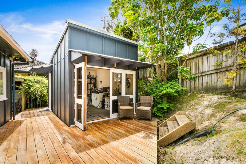 96 Godley Road, Green Bay, Auckland - Carousel 2