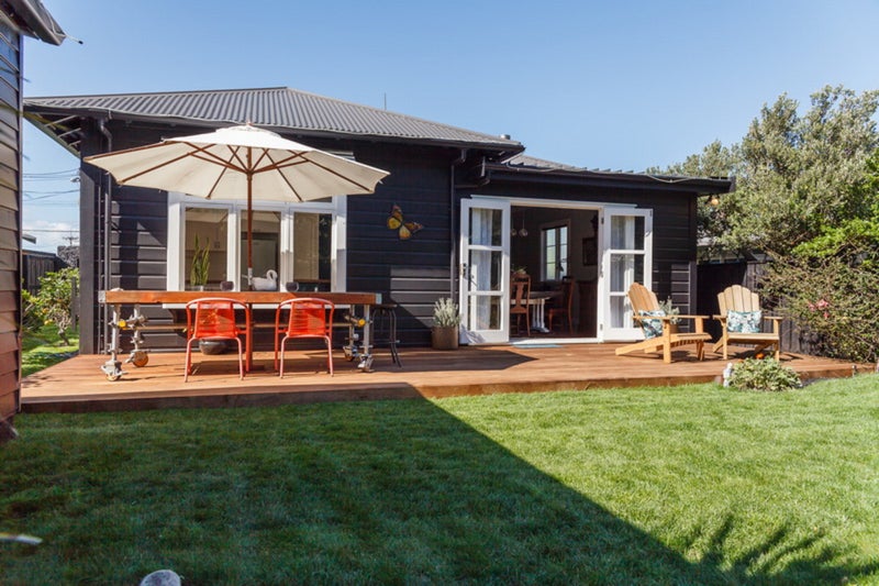 148 Queens Drive, Lyall Bay, Wellington - Carousel 20