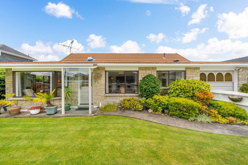 1/12 Frederick Street, Avalon, Lower Hutt - Carousel 2