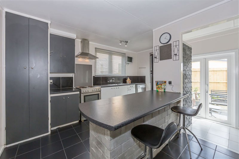 17 Taurus Crescent, Beach Haven, Auckland - Carousel 1
