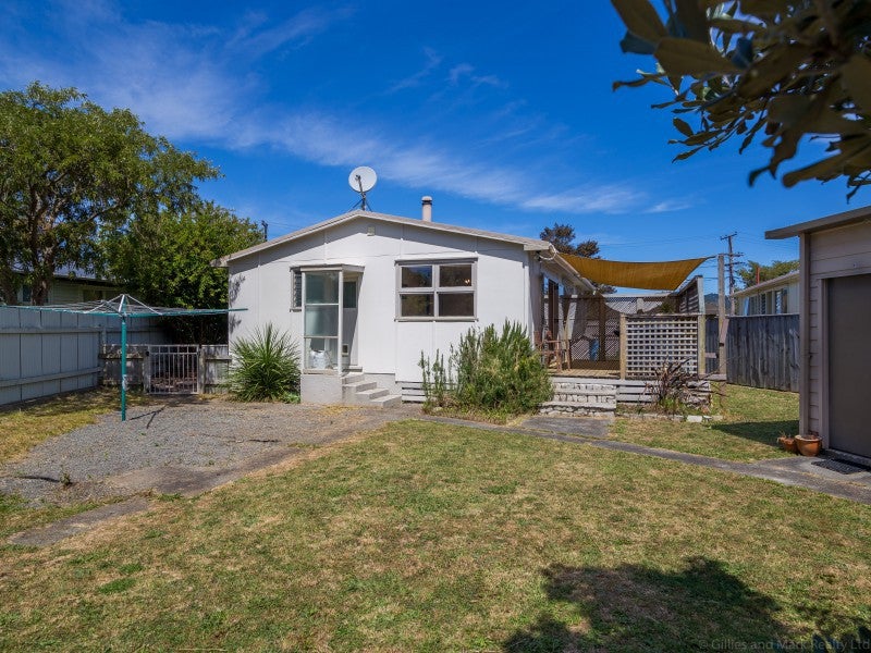 8 Hikurangi Street, Trentham, Upper Hutt - Carousel 2