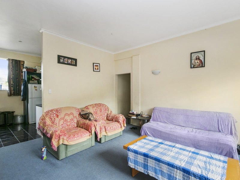 7 Dover Road, Wainuiomata, Lower Hutt - Carousel 2