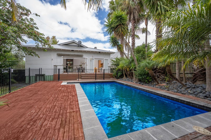 84 Williamson Avenue, Grey Lynn, Auckland - Carousel 1