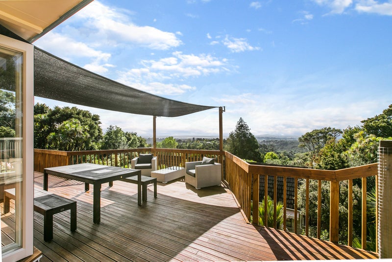 16 Atarua Gardens, Waiatarua, Auckland - Carousel 2