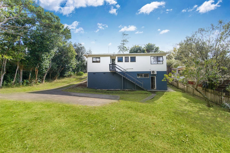 9 Lysander Crescent, Beach Haven, Auckland - Carousel 20