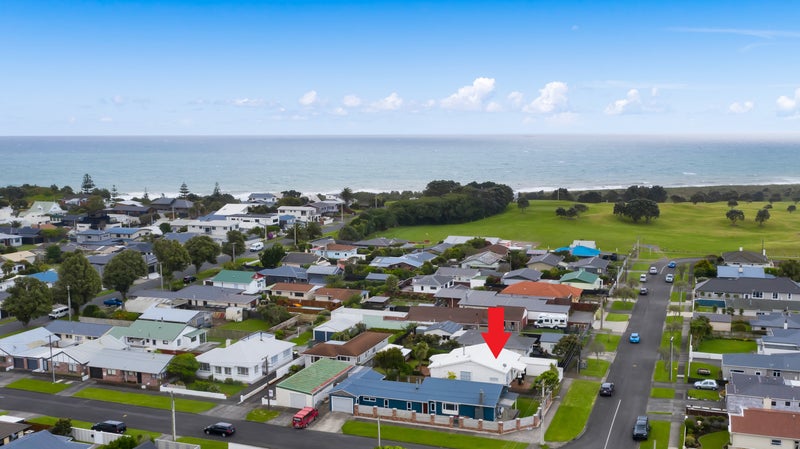 20 Ropiha Street, Fitzroy, New Plymouth - Carousel 1
