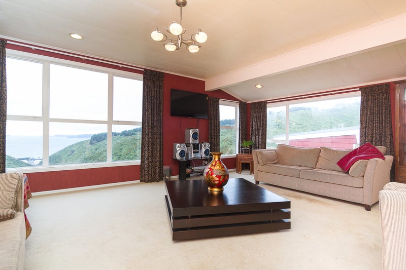 41 Titiro Moana Road, Korokoro, Lower Hutt - Carousel 1