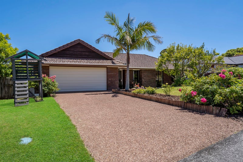 15 Meadowland Drive, Somerville, Auckland - Carousel 1