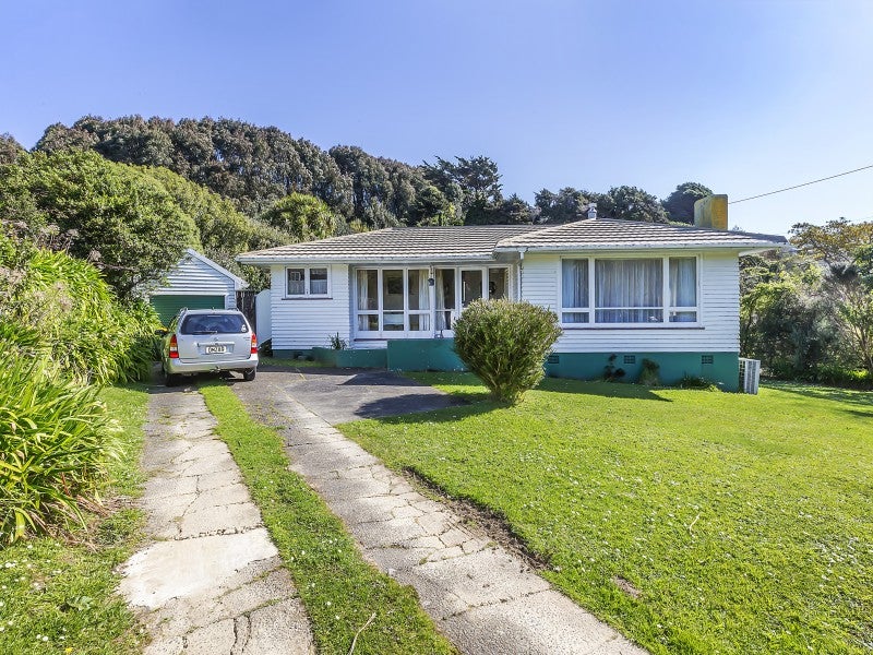 15 Main Road, Tawa, Wellington - Carousel 19