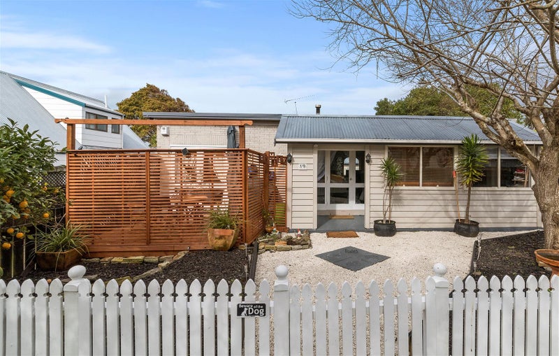 1/9 Hazards Road, Weymouth, Auckland - Carousel 1