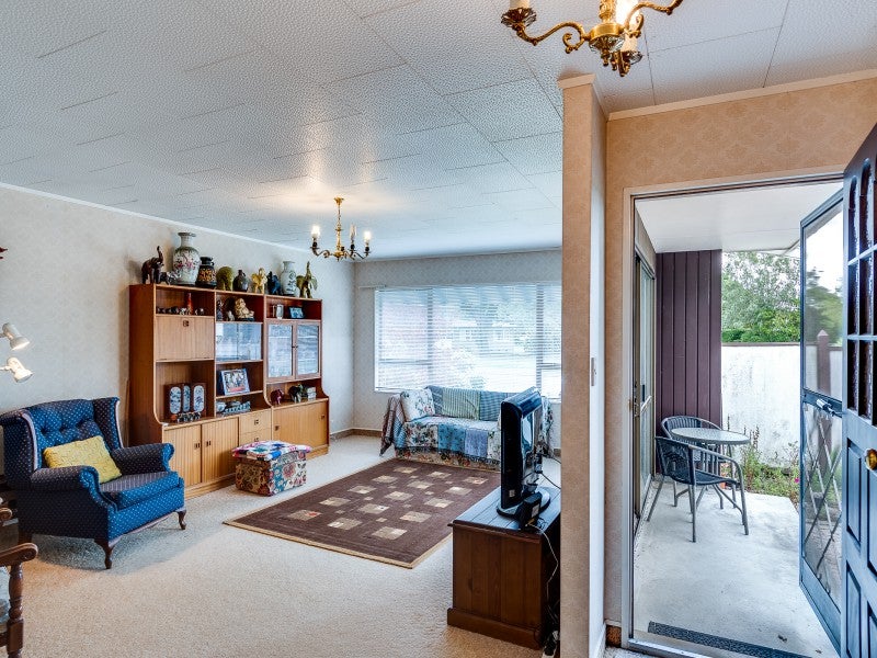 2/69 York Avenue, Tamatea, Napier - Carousel 2