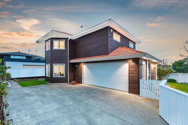 1/24 Woodward Avenue, Mangere Bridge, Auckland - Carousel 1