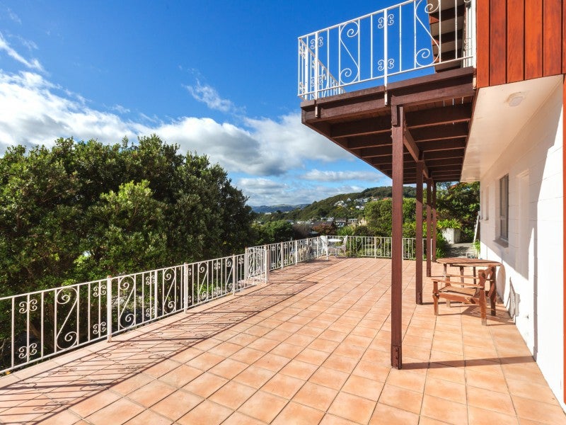 7 Kenef Road, Paremata, Porirua - Carousel 2