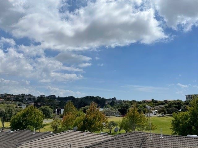 7/14 Fields Parade, Oteha, Auckland - Carousel 8