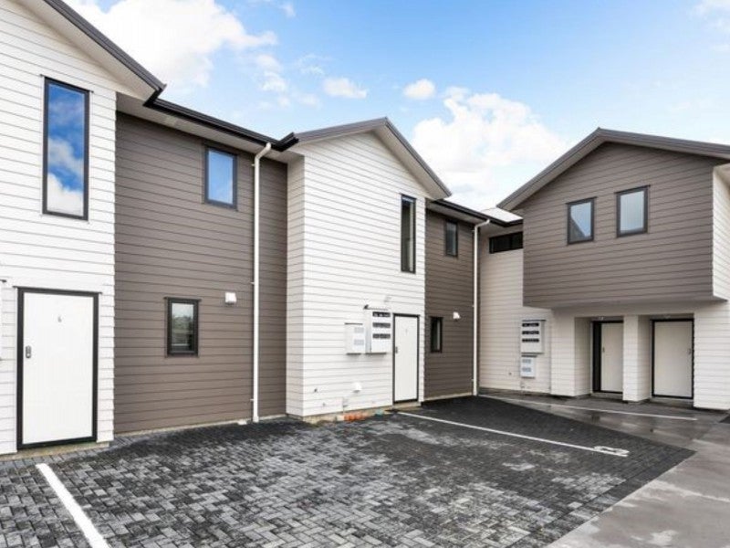 2/188 Ulster Street, Whitiora, Hamilton - Carousel 1