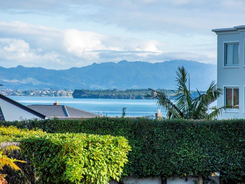 12 Cathray Place, Matua, Tauranga - Carousel 2