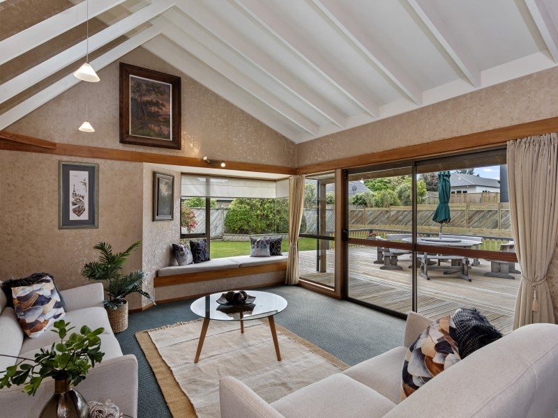 5 Pukatea Close, Raumati Beach, Paraparaumu - Carousel 1