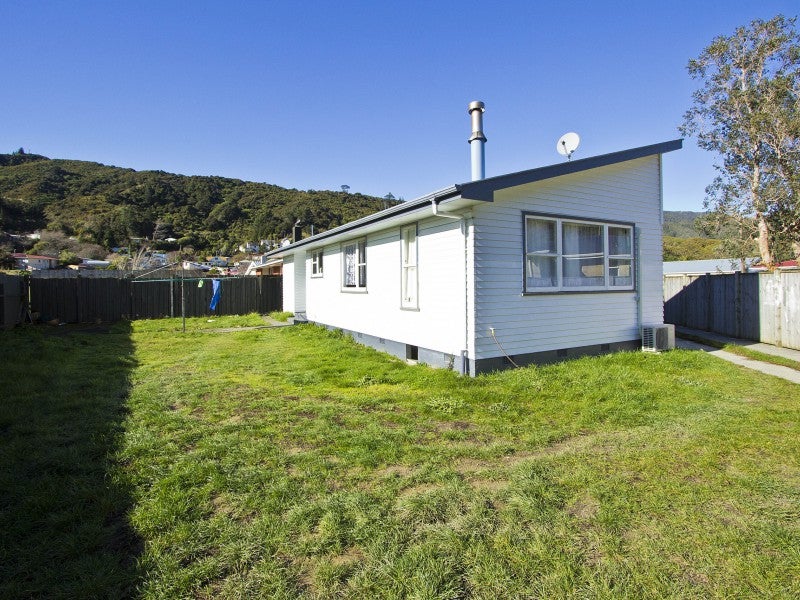 16 Orewa Grove, Wainuiomata, Lower Hutt - Carousel 13