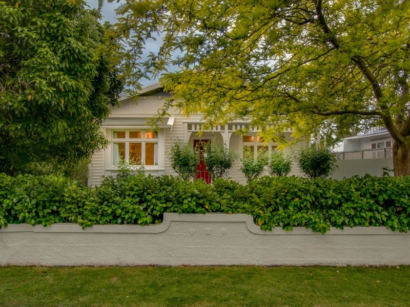 6 Thistle Street, Napier South, Napier - Carousel 1