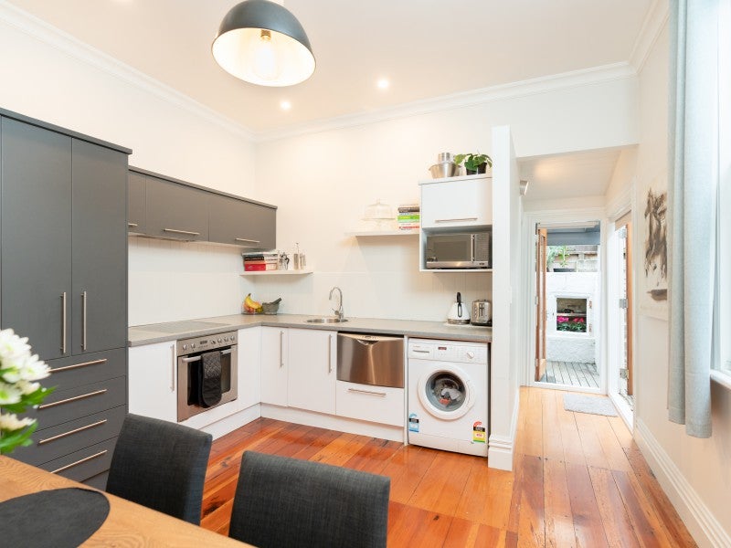 70 Wallace Street, Mount Cook, Wellington - Carousel 2