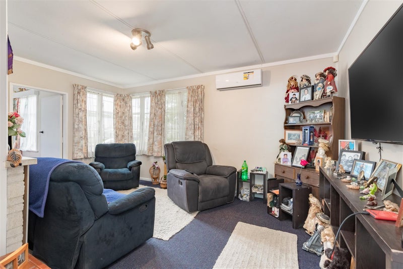 12 Reynolds Street, Taita, Lower Hutt - Carousel 2