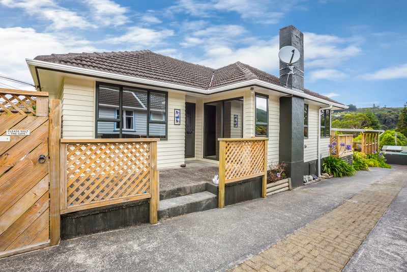 34 Gillespies Road, Birchville, Upper Hutt - Carousel 1