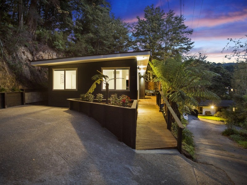 90 Blue Mountains Road, Pinehaven, Upper Hutt - Carousel 23