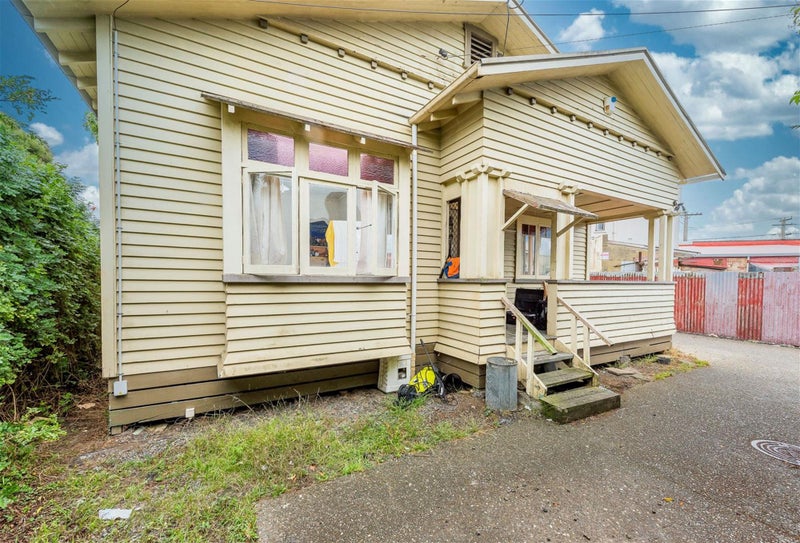 3 Owairaka Avenue, Mount Albert, Auckland - Carousel 2